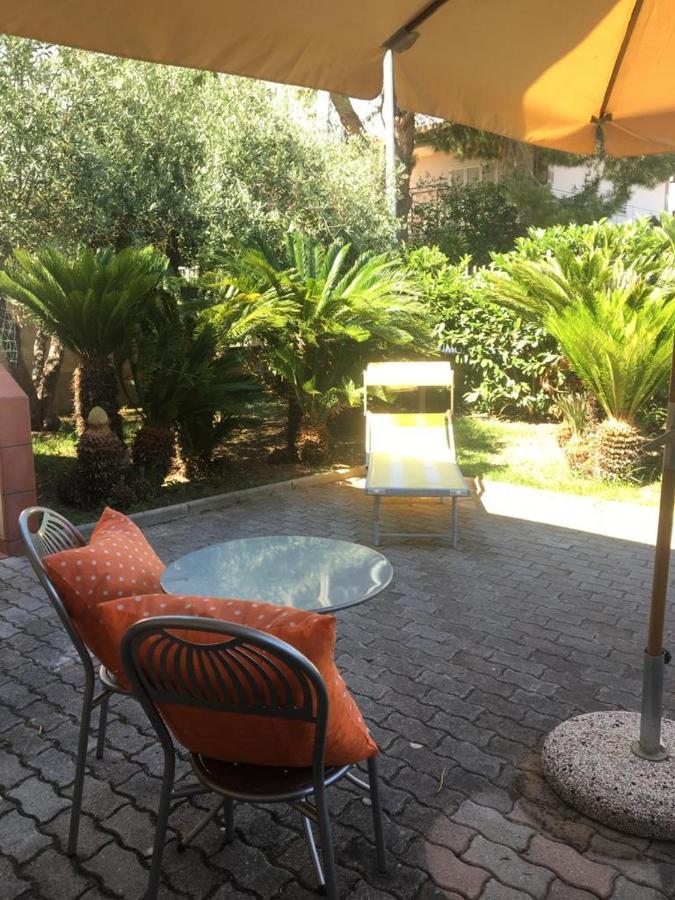 Paestum Rosae Panzió Kültér fotó