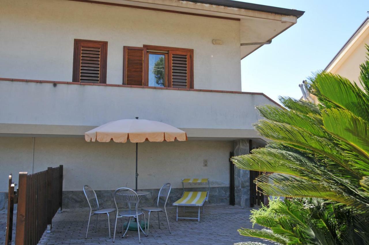 Paestum Rosae Panzió Kültér fotó